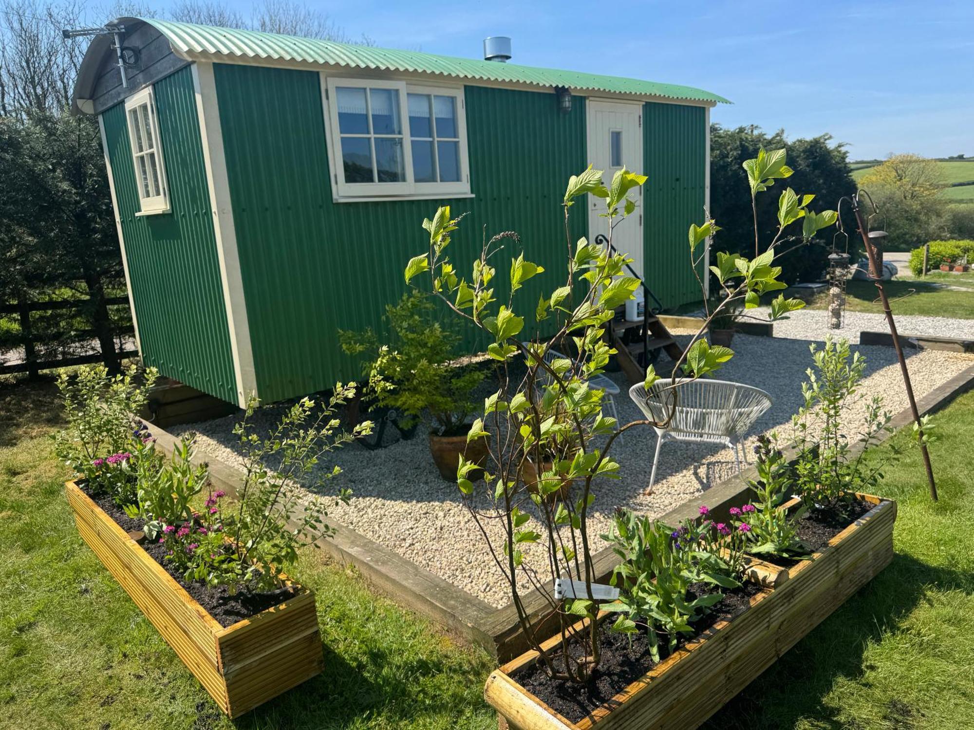 Toms Hut And Robins Rest Shepherd Huts Near Wadebridge Eksteriør bilde